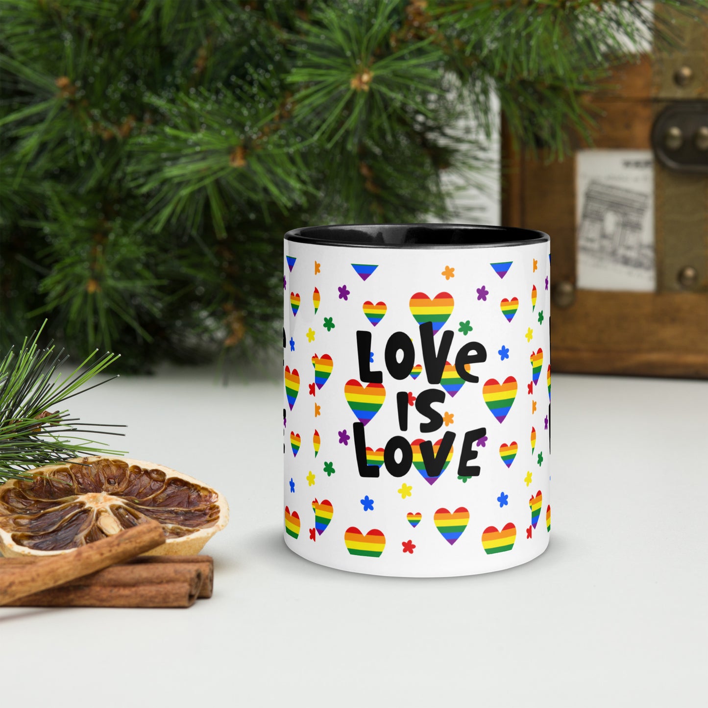 Taza con Interior de Color - Love is Love - 02